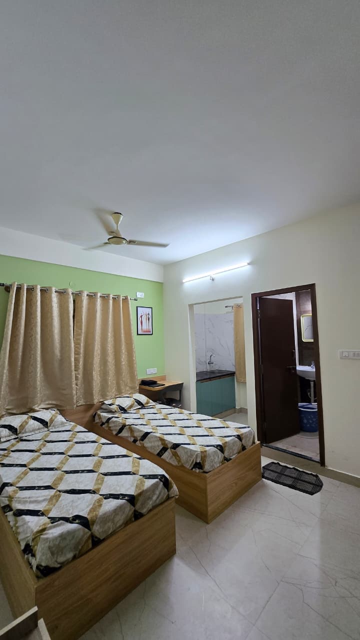 Eden Premium Studio Rooms — PG in Kadubeesanahalli, Bengaluru — photo 5 of 7