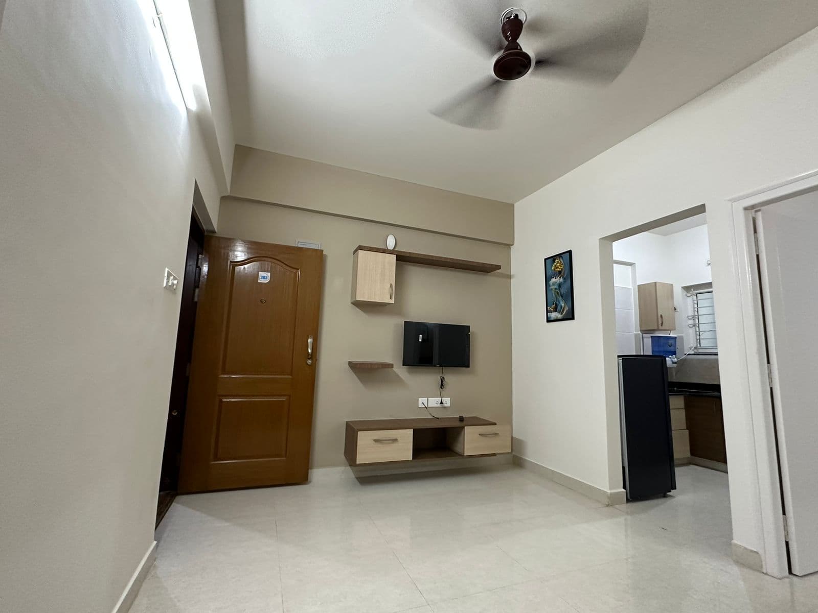 Insta Livinn — Flat in AECS Layout, Bengaluru — photo 2 of 9