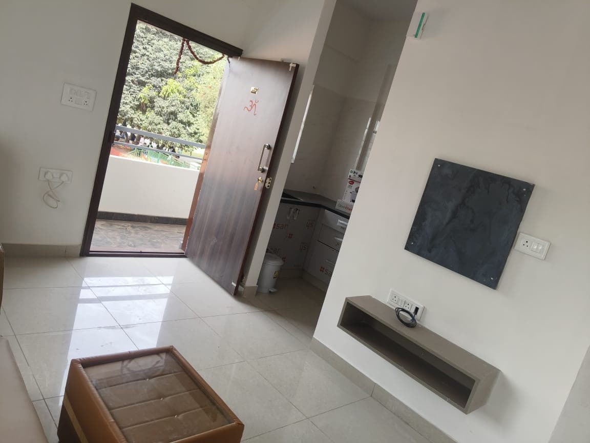 LiveStay — Flat in Kadubeesanahalli, Bengaluru — photo 8 of 10