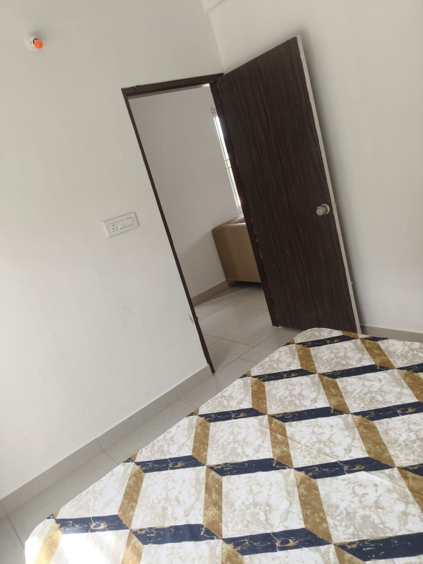 LiveStay — Flat in Kadubeesanahalli, Bengaluru — photo 4 of 10