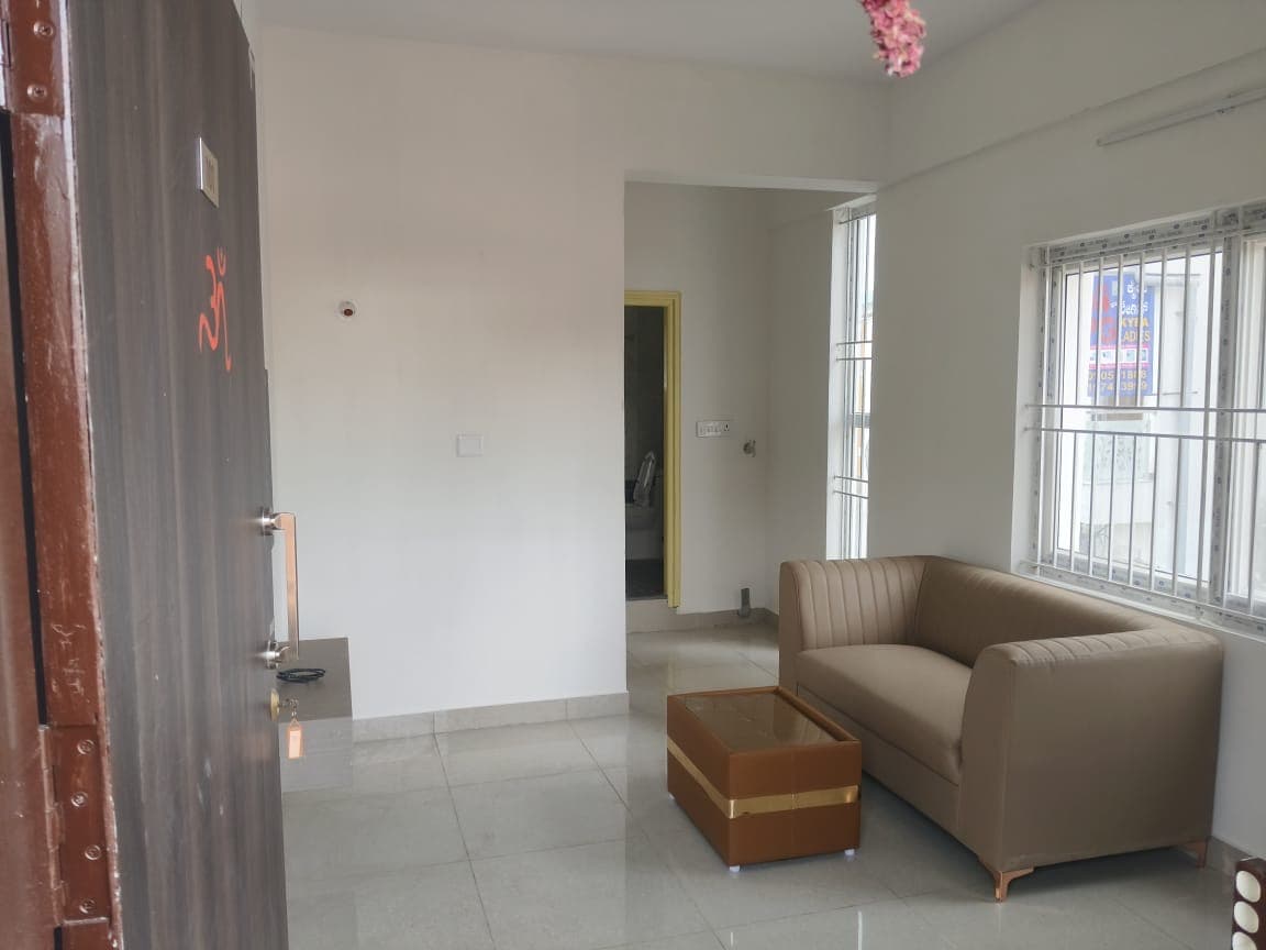 LiveStay — Flat in Kadubeesanahalli, Bengaluru — photo 10 of 10