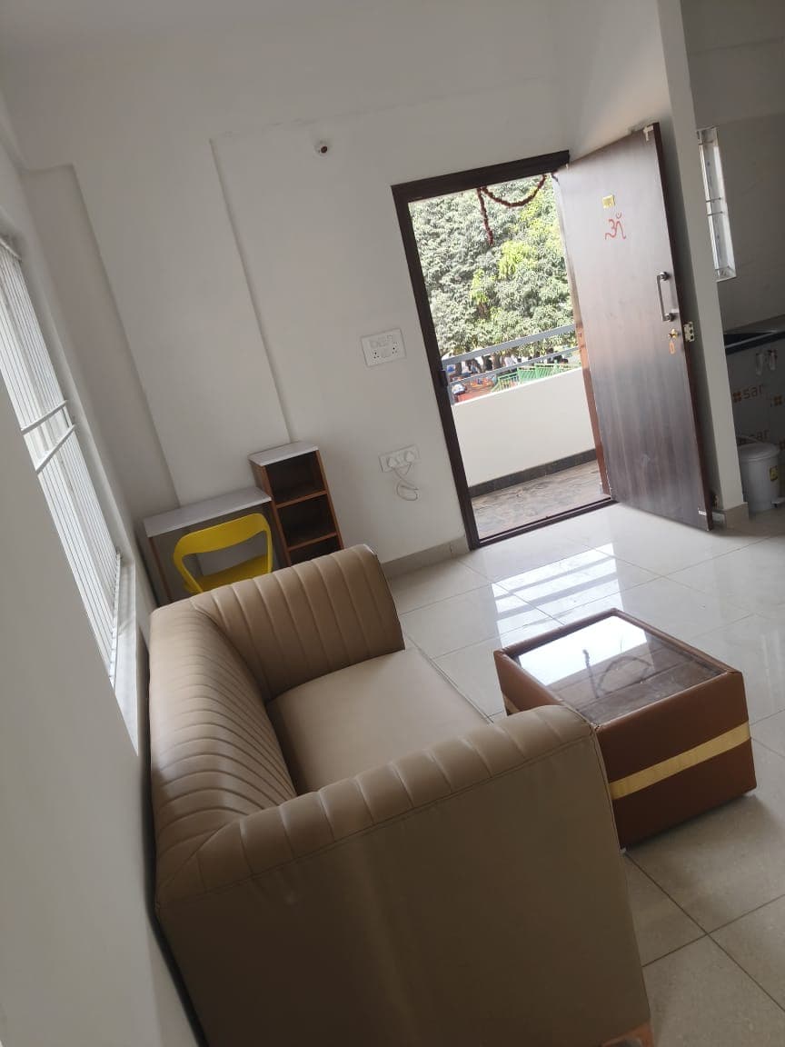 LiveStay — Flat in Kadubeesanahalli, Bengaluru — photo 3 of 10